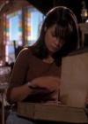 Charmed-Online_dot_net-1x02IveGotYouUnderMySkin1428.jpg