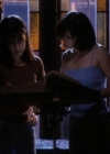 Charmed-Online_dot_net-1x02IveGotYouUnderMySkin2037.jpg