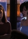 Charmed-Online_dot_net-1x02IveGotYouUnderMySkin2044.jpg