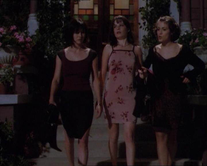 Charmed-Online_dot_net-1x03ThankYouForNotMorphing0008.jpg