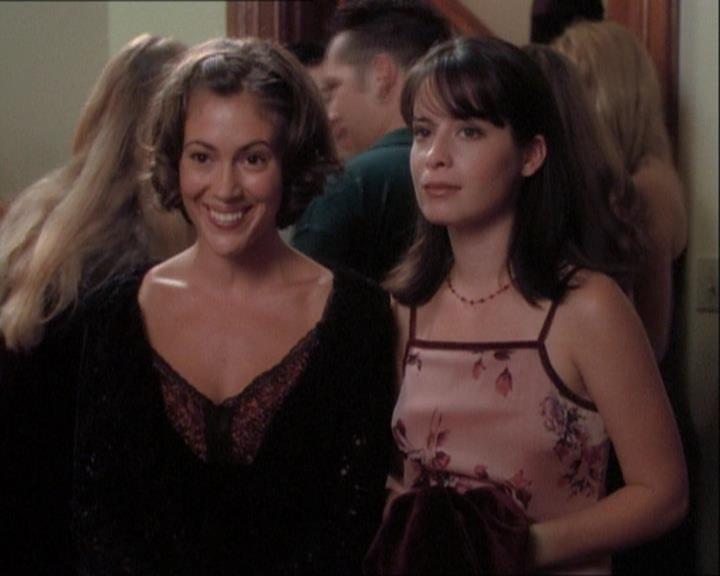 Charmed-Online_dot_net-1x03ThankYouForNotMorphing0065.jpg