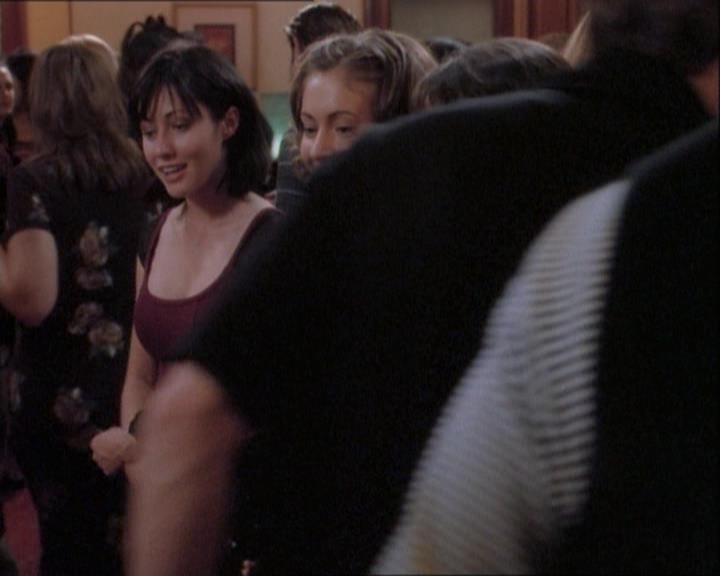 Charmed-Online_dot_net-1x03ThankYouForNotMorphing0086.jpg