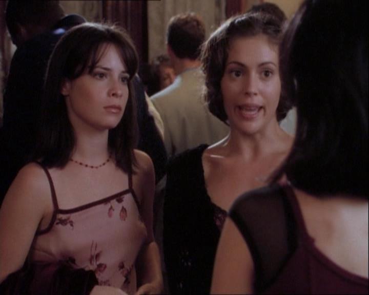 Charmed-Online_dot_net-1x03ThankYouForNotMorphing0096.jpg