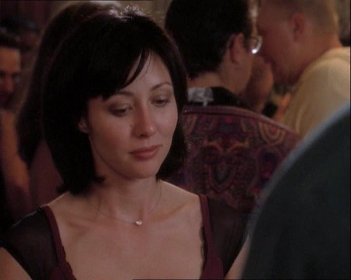 Charmed-Online_dot_net-1x03ThankYouForNotMorphing0142.jpg