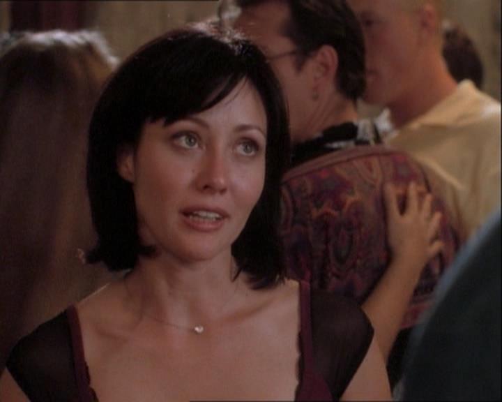 Charmed-Online_dot_net-1x03ThankYouForNotMorphing0145.jpg