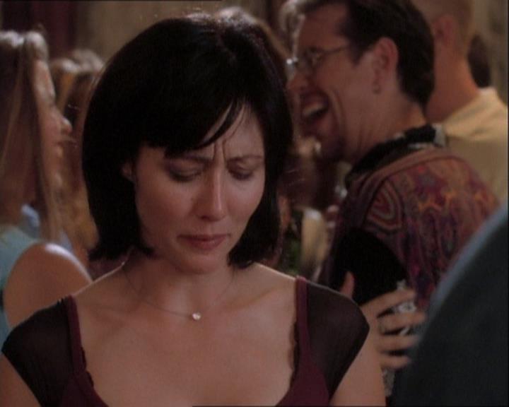 Charmed-Online_dot_net-1x03ThankYouForNotMorphing0146.jpg