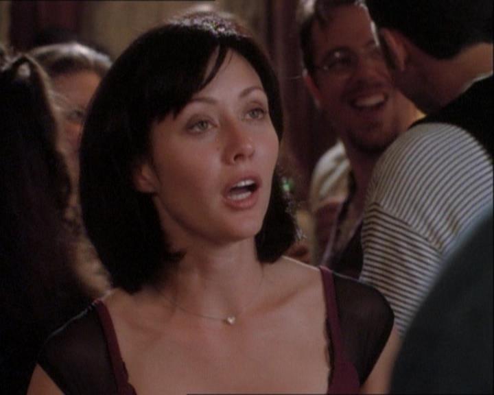 Charmed-Online_dot_net-1x03ThankYouForNotMorphing0153.jpg