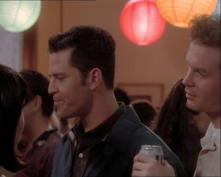 Charmed-Online_dot_net-1x03ThankYouForNotMorphing0160.jpg