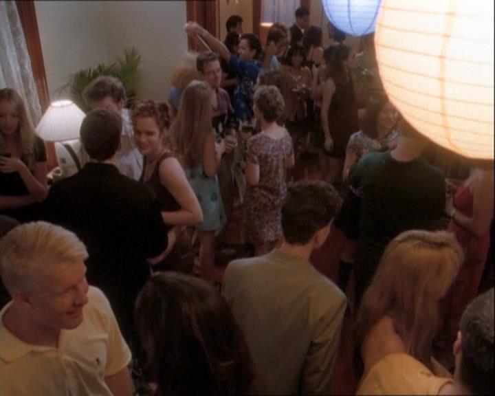 Charmed-Online_dot_net-1x03ThankYouForNotMorphing0177.jpg