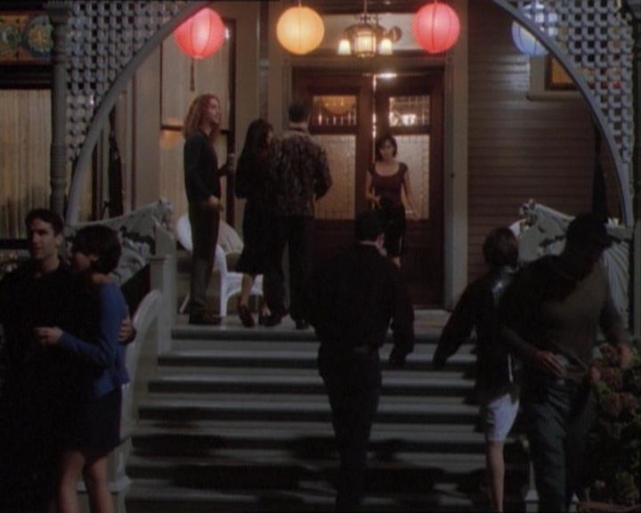 Charmed-Online_dot_net-1x03ThankYouForNotMorphing0178.jpg Charmed-Online_dot_net-1x03ThankYouForNotMorphing0178.jpg