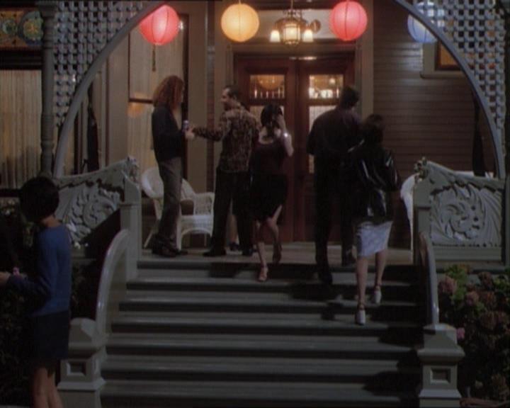 Charmed-Online_dot_net-1x03ThankYouForNotMorphing0180.jpg