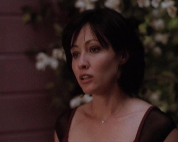 Charmed-Online_dot_net-1x03ThankYouForNotMorphing0201.jpg