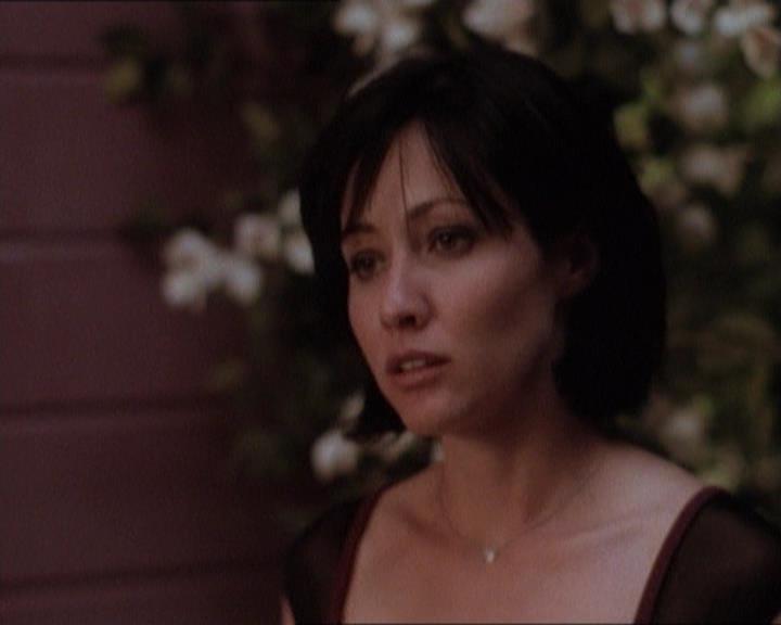 Charmed-Online_dot_net-1x03ThankYouForNotMorphing0202.jpg