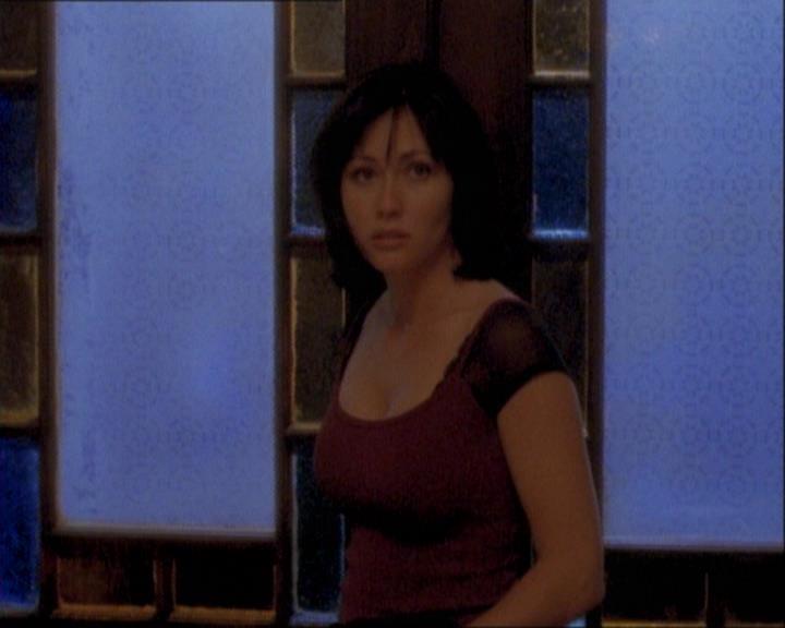 Charmed-Online_dot_net-1x03ThankYouForNotMorphing0209.jpg