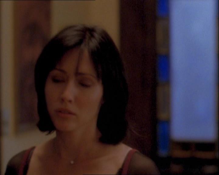 Charmed-Online_dot_net-1x03ThankYouForNotMorphing0214.jpg