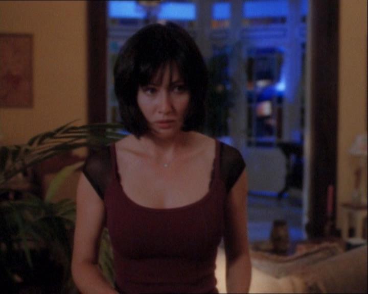 Charmed-Online_dot_net-1x03ThankYouForNotMorphing0227.jpg