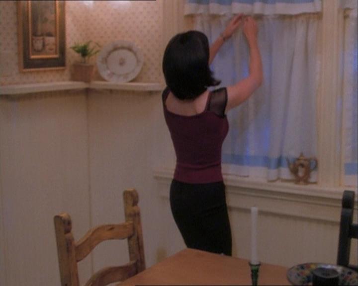 Charmed-Online_dot_net-1x03ThankYouForNotMorphing0362.jpg