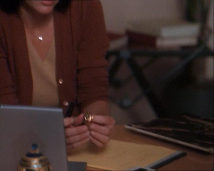 Charmed-Online_dot_net-1x03ThankYouForNotMorphing0426.jpg