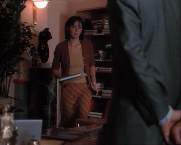 Charmed-Online_dot_net-1x03ThankYouForNotMorphing0446.jpg