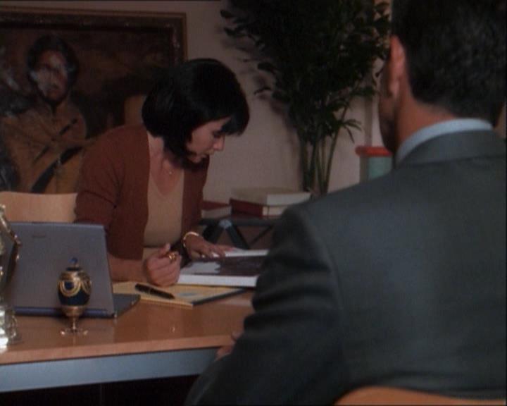 Charmed-Online_dot_net-1x03ThankYouForNotMorphing0454.jpg