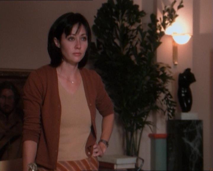Charmed-Online_dot_net-1x03ThankYouForNotMorphing0537.jpg