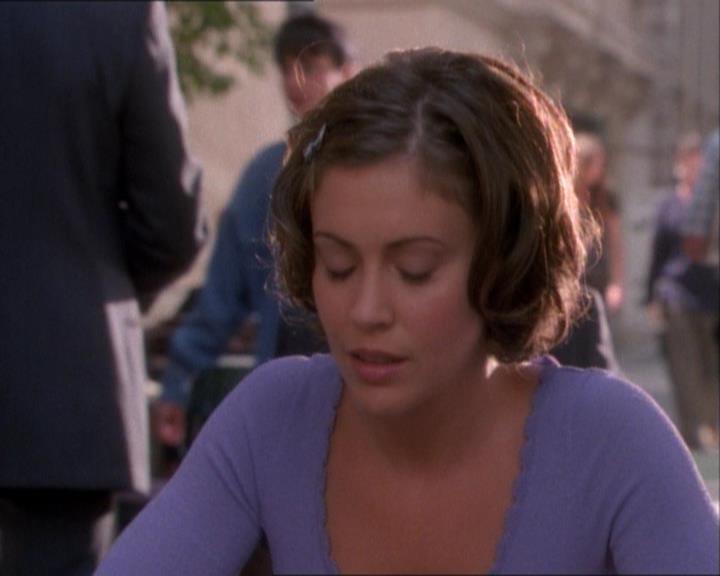 Charmed-Online_dot_net-1x03ThankYouForNotMorphing0558.jpg