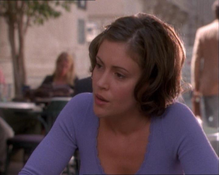 Charmed-Online_dot_net-1x03ThankYouForNotMorphing0561.jpg
