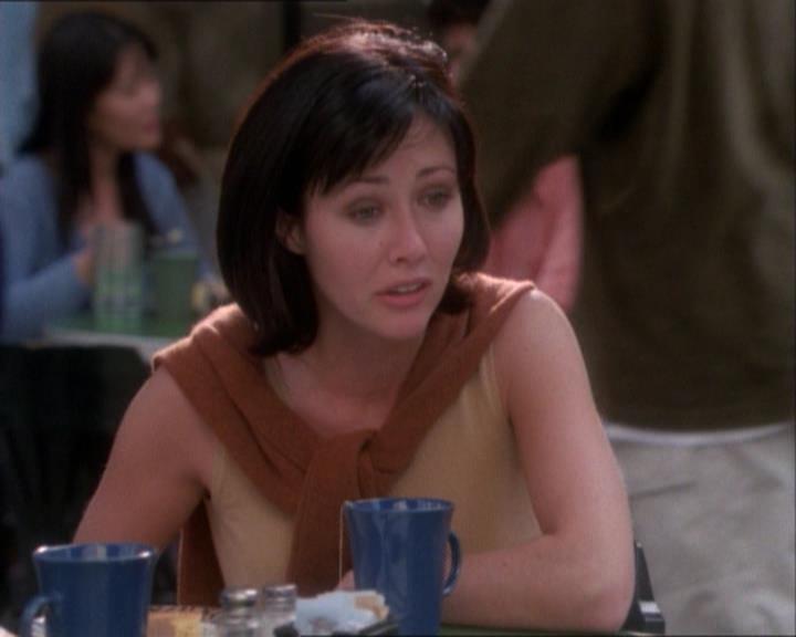 Charmed-Online_dot_net-1x03ThankYouForNotMorphing0562.jpg
