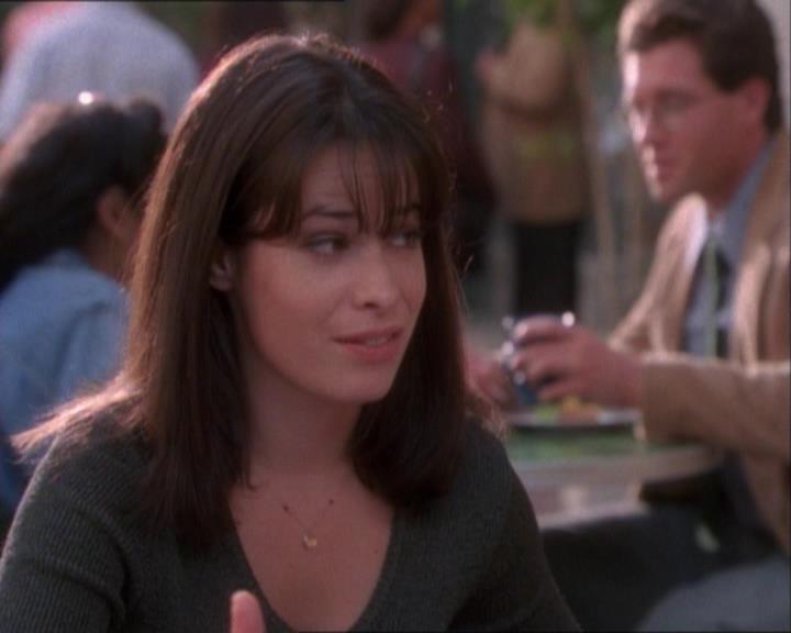 Charmed-Online_dot_net-1x03ThankYouForNotMorphing0566.jpg Charmed-Online_dot_net-1x03ThankYouForNotMorphing0566.jpg