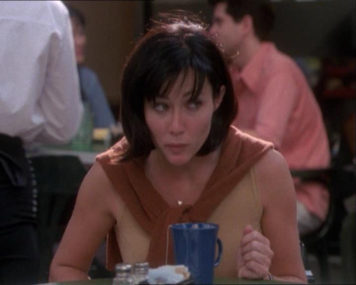 Charmed-Online_dot_net-1x03ThankYouForNotMorphing0582.jpg Charmed-Online_dot_net-1x03ThankYouForNotMorphing0582.jpg