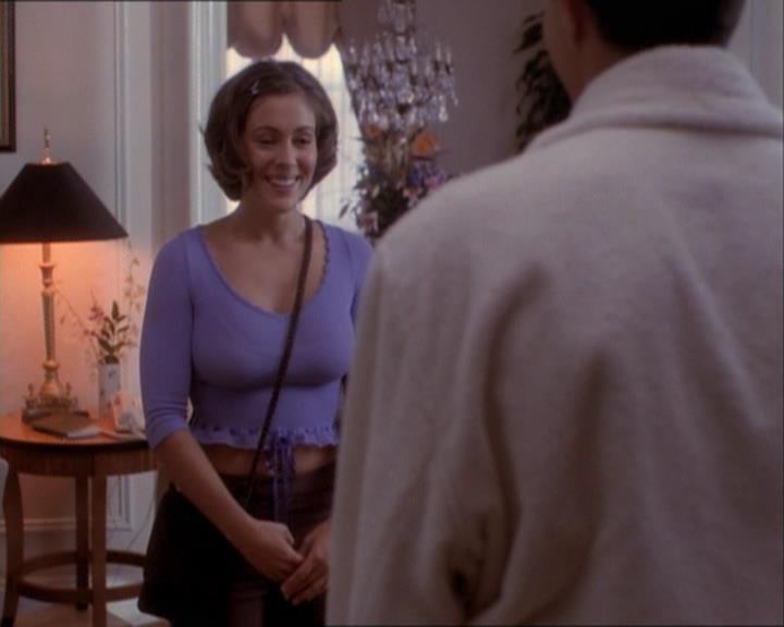 Charmed-Online_dot_net-1x03ThankYouForNotMorphing0662.jpg