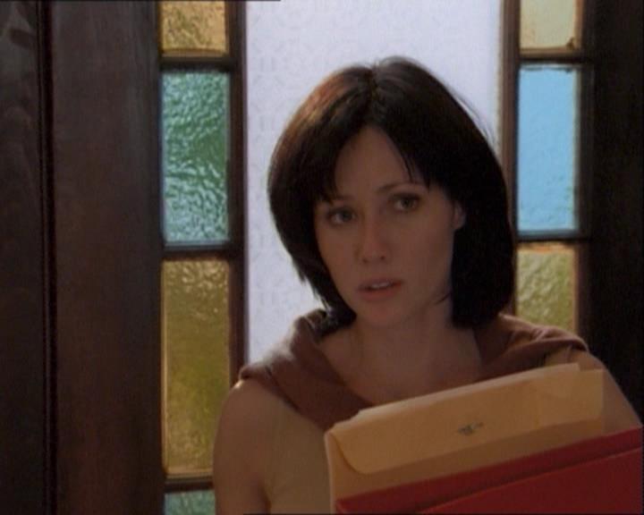 Charmed-Online_dot_net-1x03ThankYouForNotMorphing0873.jpg