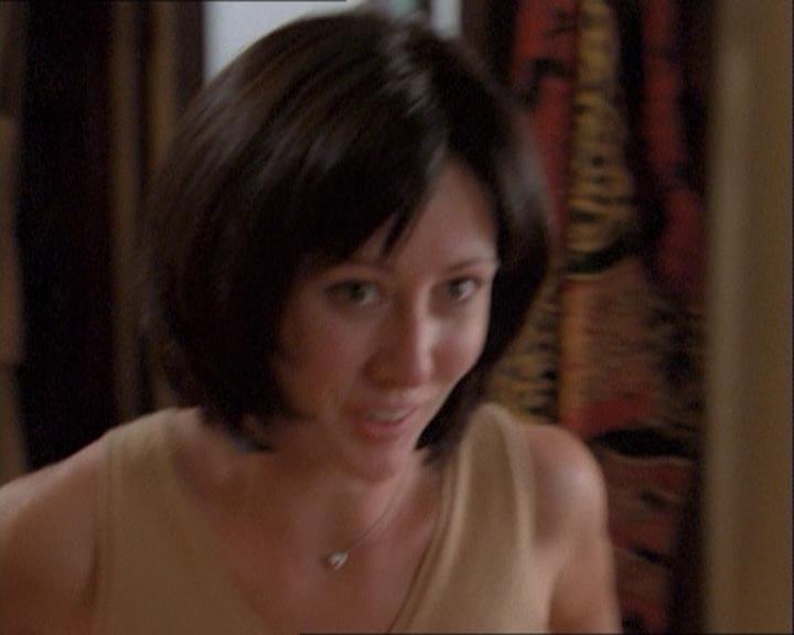 Charmed-Online_dot_net-1x03ThankYouForNotMorphing0889.jpg