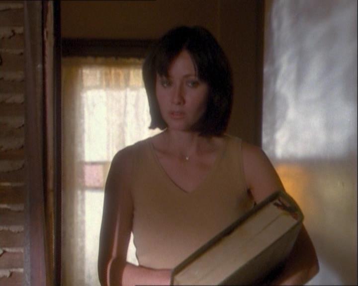 Charmed-Online_dot_net-1x03ThankYouForNotMorphing0961.jpg