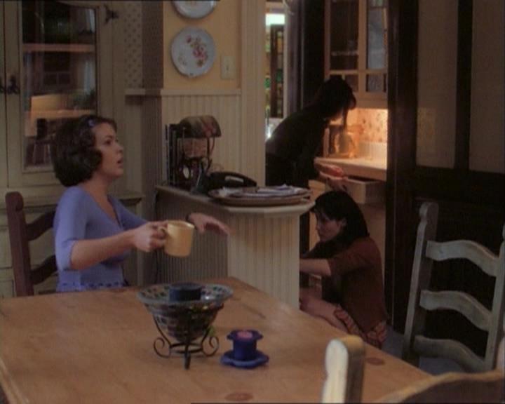 Charmed-Online_dot_net-1x03ThankYouForNotMorphing0972.jpg Charmed-Online_dot_net-1x03ThankYouForNotMorphing0972.jpg