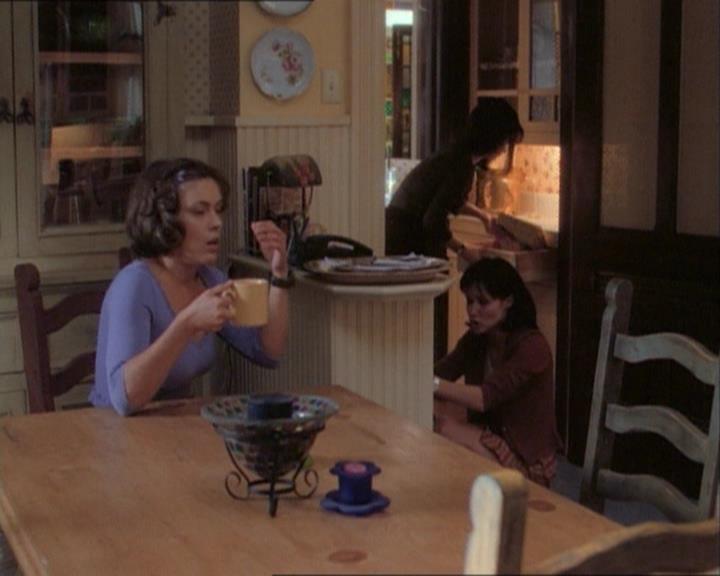Charmed-Online_dot_net-1x03ThankYouForNotMorphing0973.jpg