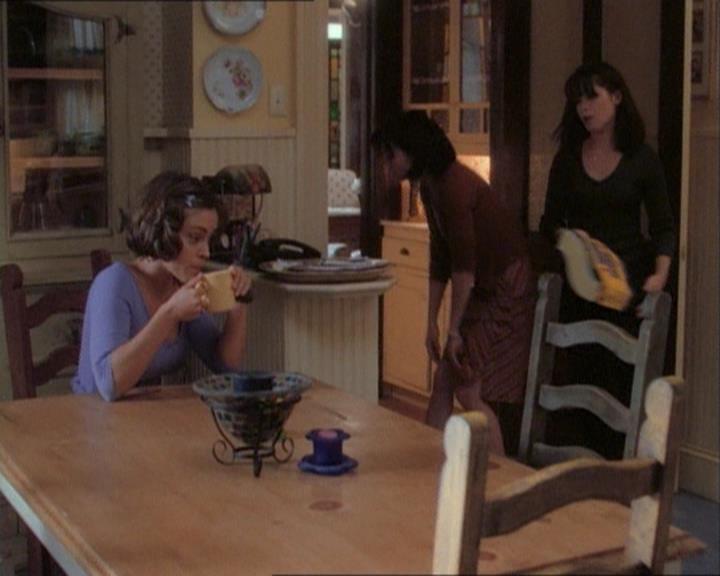 Charmed-Online_dot_net-1x03ThankYouForNotMorphing0977.jpg Charmed-Online_dot_net-1x03ThankYouForNotMorphing0977.jpg