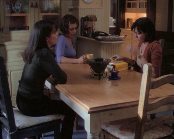 Charmed-Online_dot_net-1x03ThankYouForNotMorphing0984.jpg