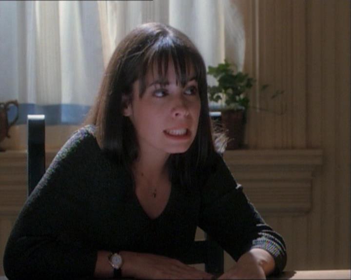 Charmed-Online_dot_net-1x03ThankYouForNotMorphing1010.jpg Charmed-Online_dot_net-1x03ThankYouForNotMorphing1010.jpg