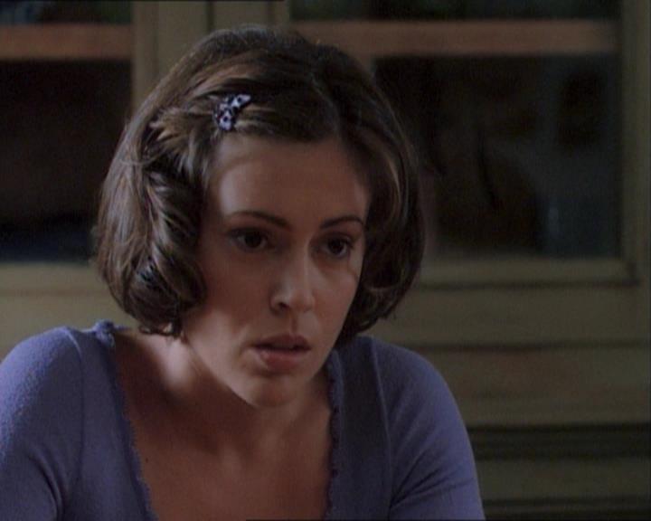 Charmed-Online_dot_net-1x03ThankYouForNotMorphing1016.jpg