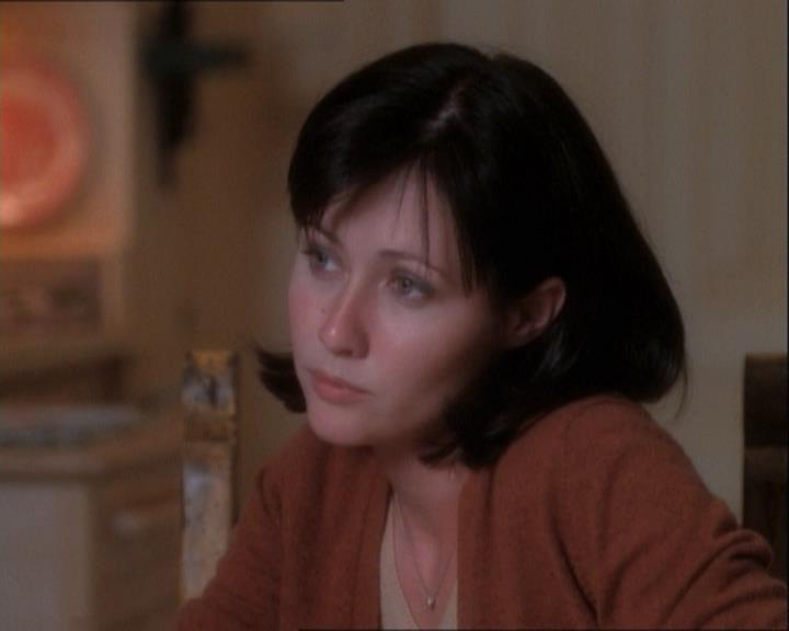 Charmed-Online_dot_net-1x03ThankYouForNotMorphing1024.jpg Charmed-Online_dot_net-1x03ThankYouForNotMorphing1024.jpg