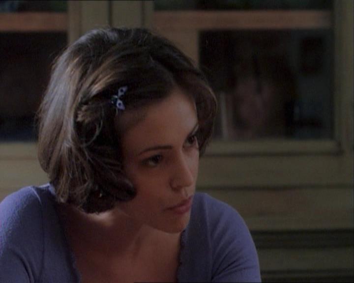 Charmed-Online_dot_net-1x03ThankYouForNotMorphing1040.jpg