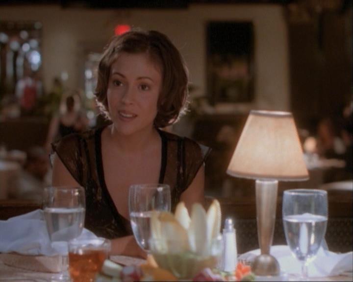 Charmed-Online_dot_net-1x03ThankYouForNotMorphing1087.jpg