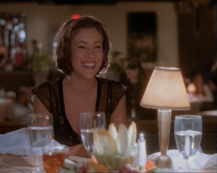 Charmed-Online_dot_net-1x03ThankYouForNotMorphing1092.jpg