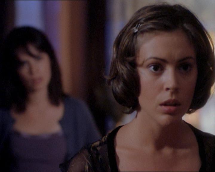 Charmed-Online_dot_net-1x03ThankYouForNotMorphing1341.jpg