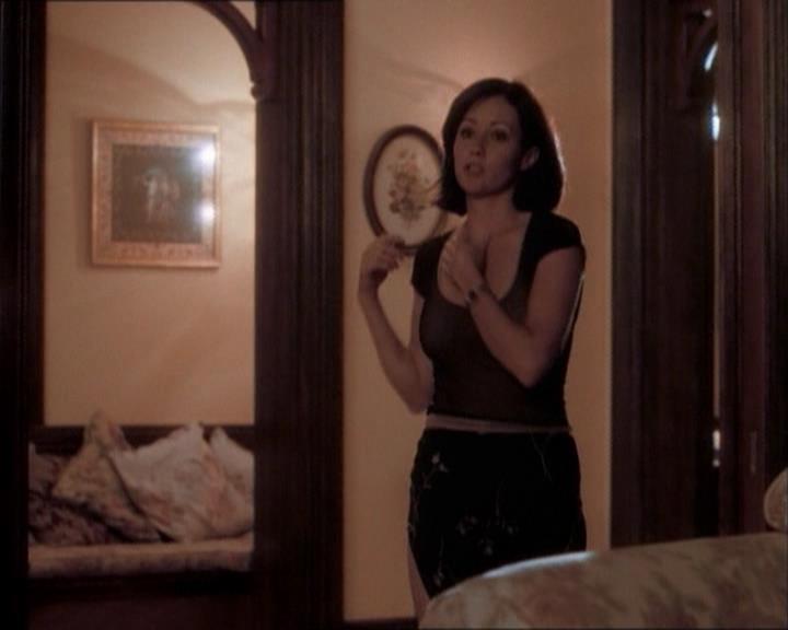 Charmed-Online_dot_net-1x03ThankYouForNotMorphing1418.jpg