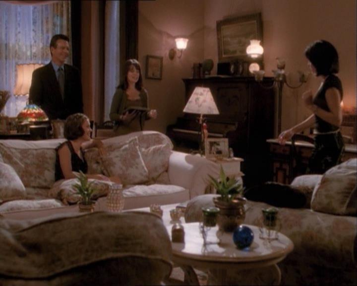 Charmed-Online_dot_net-1x03ThankYouForNotMorphing1421.jpg