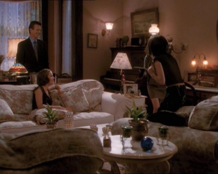 Charmed-Online_dot_net-1x03ThankYouForNotMorphing1423.jpg