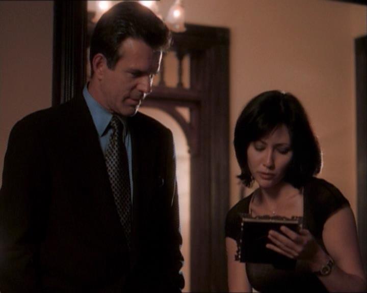 Charmed-Online_dot_net-1x03ThankYouForNotMorphing1459.jpg