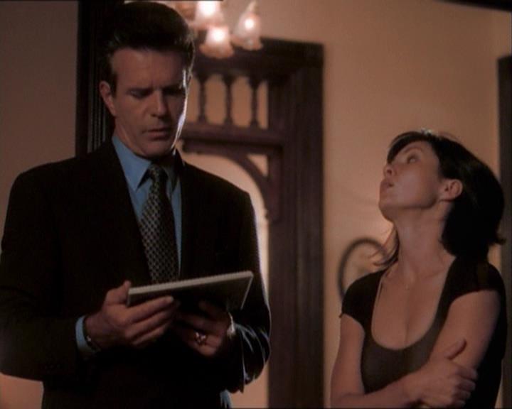 Charmed-Online_dot_net-1x03ThankYouForNotMorphing1466.jpg